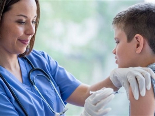 Italija uvodi zabranu pohađanja državnih škola djeci koja nisu cijepljena