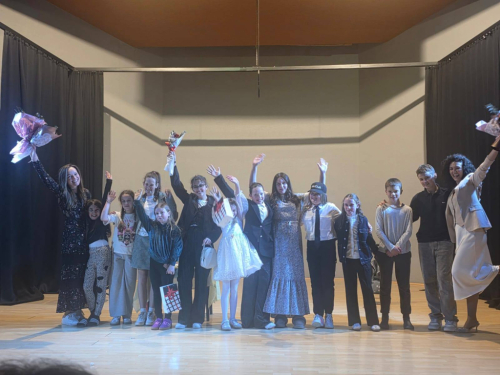 Dramski ansambl Kulturno sportskog centra Prozor Rama premijerno izveo mjuzikl ''Anny''