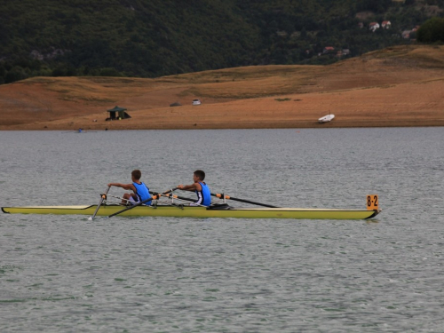FOTO: Na Ramskom jezeru održana 10. veslačka regata