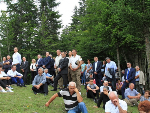 Foto: Stipića livada - 25. obljetnica stradanja hrvatskih civila i vojnika