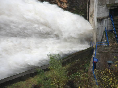 FOTO/VIDEO: Proba temeljnog ispusta brane HE Rama