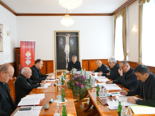 Biskupi iz Mostara pozvali na suzdržavanje od teških riječi i uvreda u izbornoj godini