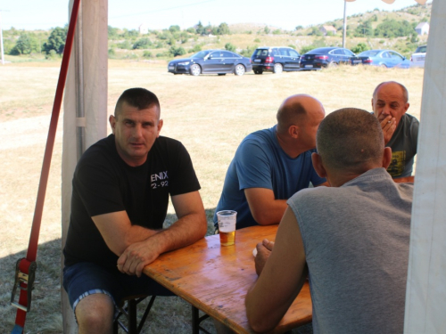 FOTO: Druženjem na Zahumu Fenixovci obilježili 28. obljetnicu postojanja