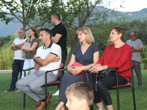 FOTO: Promocija knjige dr. sc. Šimuna Novakovića i druga večer trodnevnice na Šćitu