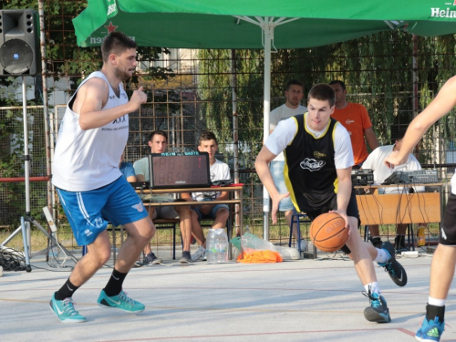 FOTO: Druga večer Streetball turnira u Prozoru