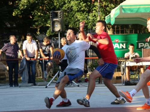 FOTO: Počeo turnir u uličnoj košarci ''Streetball Rama 2017.''