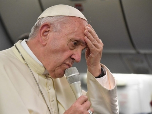 Papa: “Mnogi nemaju hrane, dok se nekolicina guši u neumjerenosti”