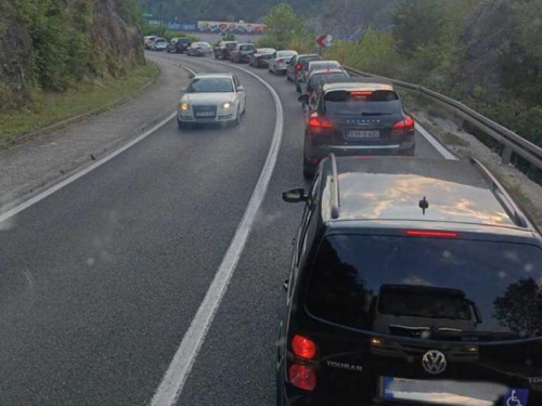 Kolaps u Konjicu: Kilometarske kolone na M17 Sarajevo-Mostar