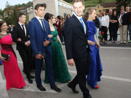 FOTO/VIDEO: Matura 2017. - Defile mladosti na ulicama Prozora