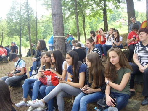 FOTO: Krizmanici župe Prozor na susretu mladih u Komušini