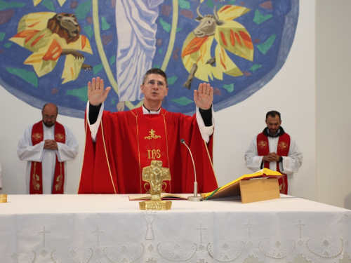 FOTO: Krizma u župi Rumboci