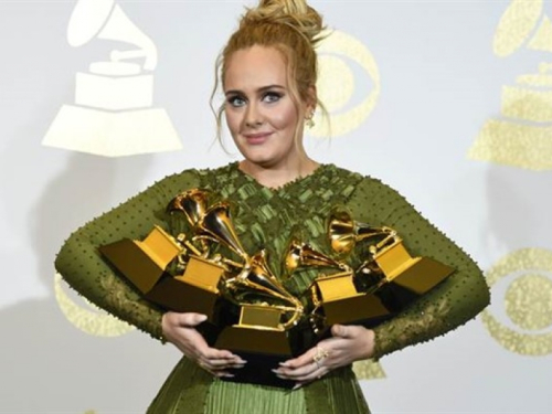 Pokorila Grammyje! Adele je apsolutna pobjednica!