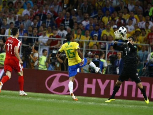 Brazil i Švicarska prošli u osminu finala