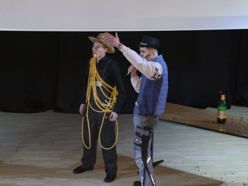 FOTO: Valentinovo u Prozoru - Maturanti priredili nezaboravnu večer