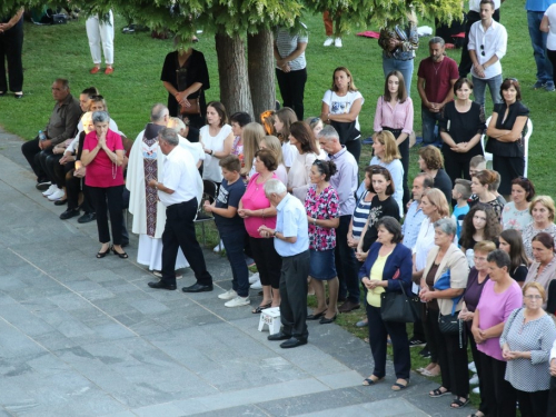 FOTO: Druga večer trodnevnice Maloj Gospi na Šćitu