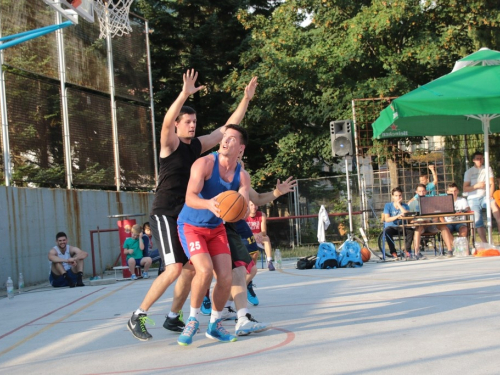 FOTO: Druga večer Streetball turnira u Prozoru