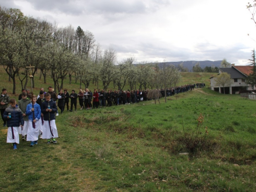 FOTO: Put križa kroz fratarski gaj na Šćitu