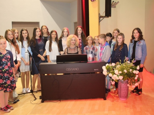 FOTO: ''Majci na dar'' - u Prozoru održan koncert klasične glazbe