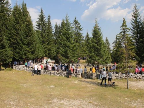 FOTO: Na Vran planini služena misa za poginule duvandžije