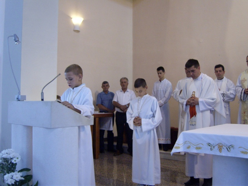 FOTO: Dan posvete župne crkve i susret duhovnih zvanja u župi Prozor