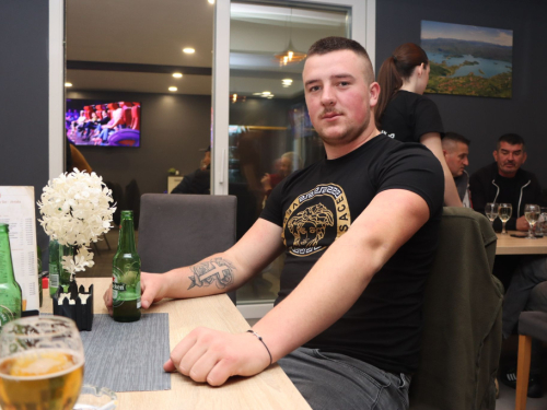 FOTO: Osam ekipa na turniru u prstenu: Vještina, tradicija i zabava u ''Ramskom Jezeru''