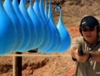 Što mislite koliko balona s vodom može zaustaviti metak?