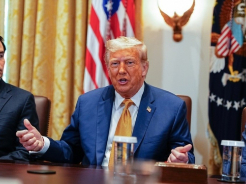 Trump: Rekao sam Putinu da ću bombardirati Moskvu ako uđe u Ukrajinu