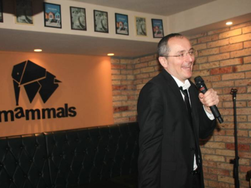 FOTO: Komičar Peđa Bajović gostovao u Mammals Club&Pub-u