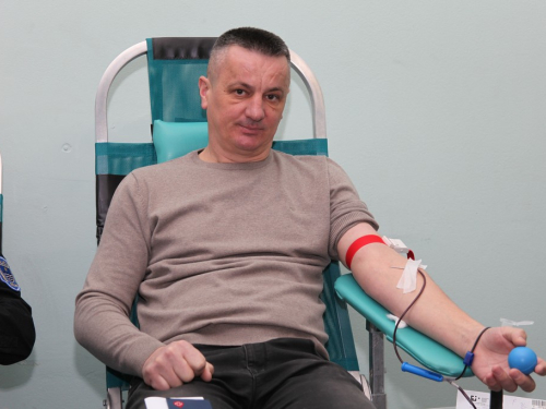 FOTO: Uspješna akcija darivanja krvi u Prozoru