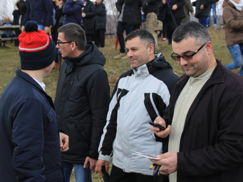 FOTO: Mr. Pero Brajko predvodio put križa na Uzdolu