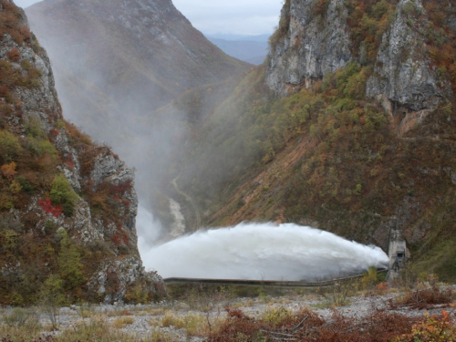 FOTO: Proba temeljnog ispusta brane HE Rama