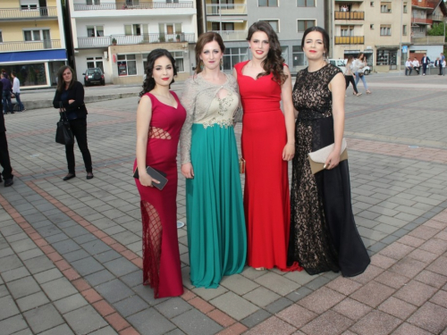 FOTO/VIDEO: Matura 2017. - Defile mladosti na ulicama Prozora