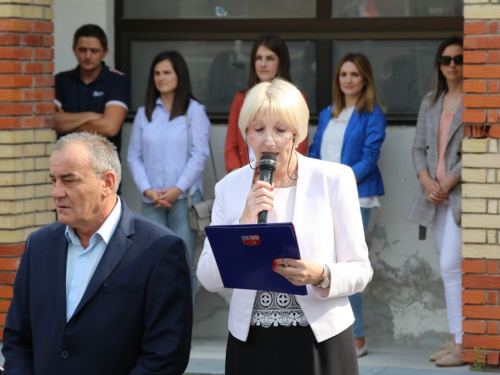 FOTO: Polaganjem vijenaca i svečanom sjednicom započelo obilježavanje Dana općine