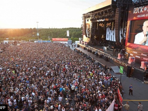 S rock festivala evakuirano desetine tisuća posjetitelja