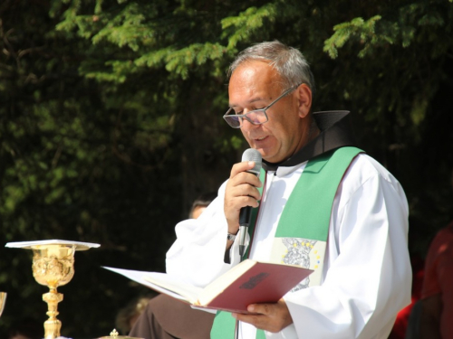 FOTO: Na Vran planini služena misa za poginule duvandžije