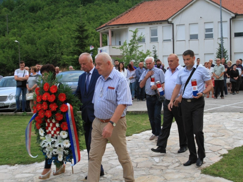 FOTO: U Doljanima predstavljena knjiga ''Hrvati Jablanice: prošlost, sadašnjost, budućnost''