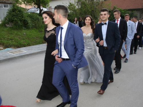 FOTO/VIDEO: Matura 2016. - Defile mladosti i ljepote na ulicama Prozora