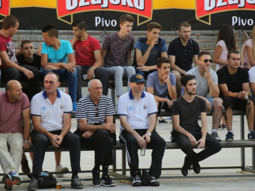 FOTO: Ekipa ''ALF Market'' osvojila Streetball za juniore