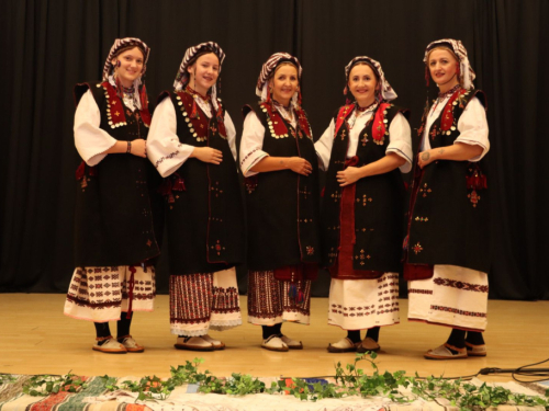 FOTO: Večer folklora u Prozoru: HKUD-ovi ''Rama'' i ''fra Petar Bakula'' oduševili publiku