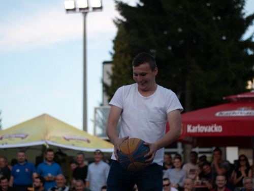 FOTO: Ekipa ''La Pont'' pobjednik 18. Streetball Rama 2020.