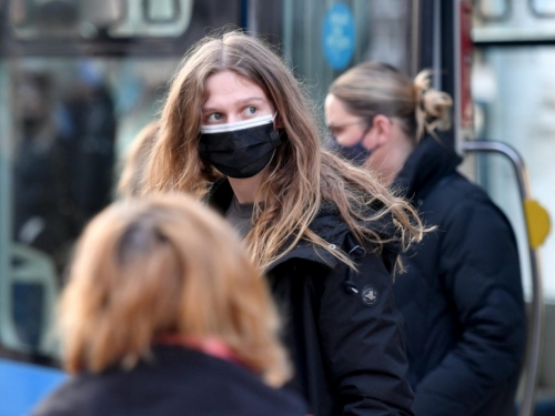 Zagrebački stožer želi obavezno nošenje maski i na otvorenim prostorima