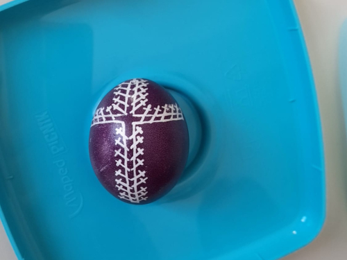 Humanitarna uskrsna radionica šaranja jaja voskom u Uzdolu