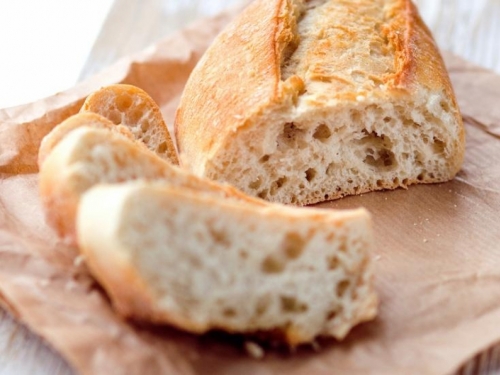Što se događa s tijekom kada izbacite bijeli kruh