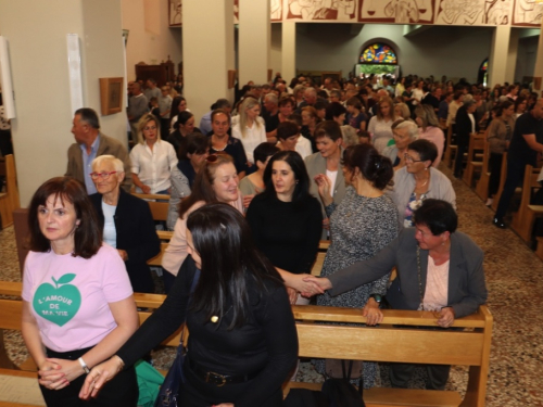 FOTO: U župi Rama-Šćit započela trodnevnica, prvašići darovani prigodnim darovima