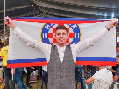 ‘Bijeli‘ svećenik: ‘Đoković me vidio u Hajdukovom dresu, zagrlio i odveo u tunel'