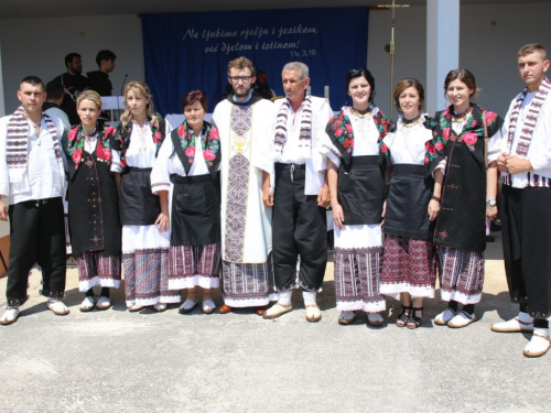 FOTO: Mlada misa fra Franje Barabana u Rumbocima