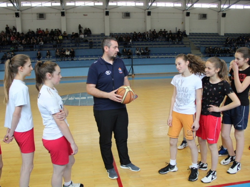 FOTO: U Prozoru održane Male olimpijske igre 2019.