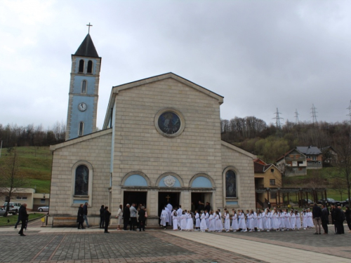 FOTO: Prva pričest u župi Prozor