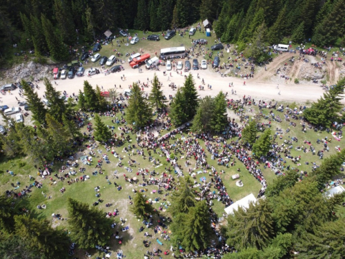 FOTO/VIDEO: Tisuće vjernika na Kedžari proslavilo Divin dan