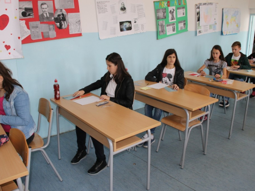 FOTO: U Prozoru održano županijsko natjecanje iz matematike
